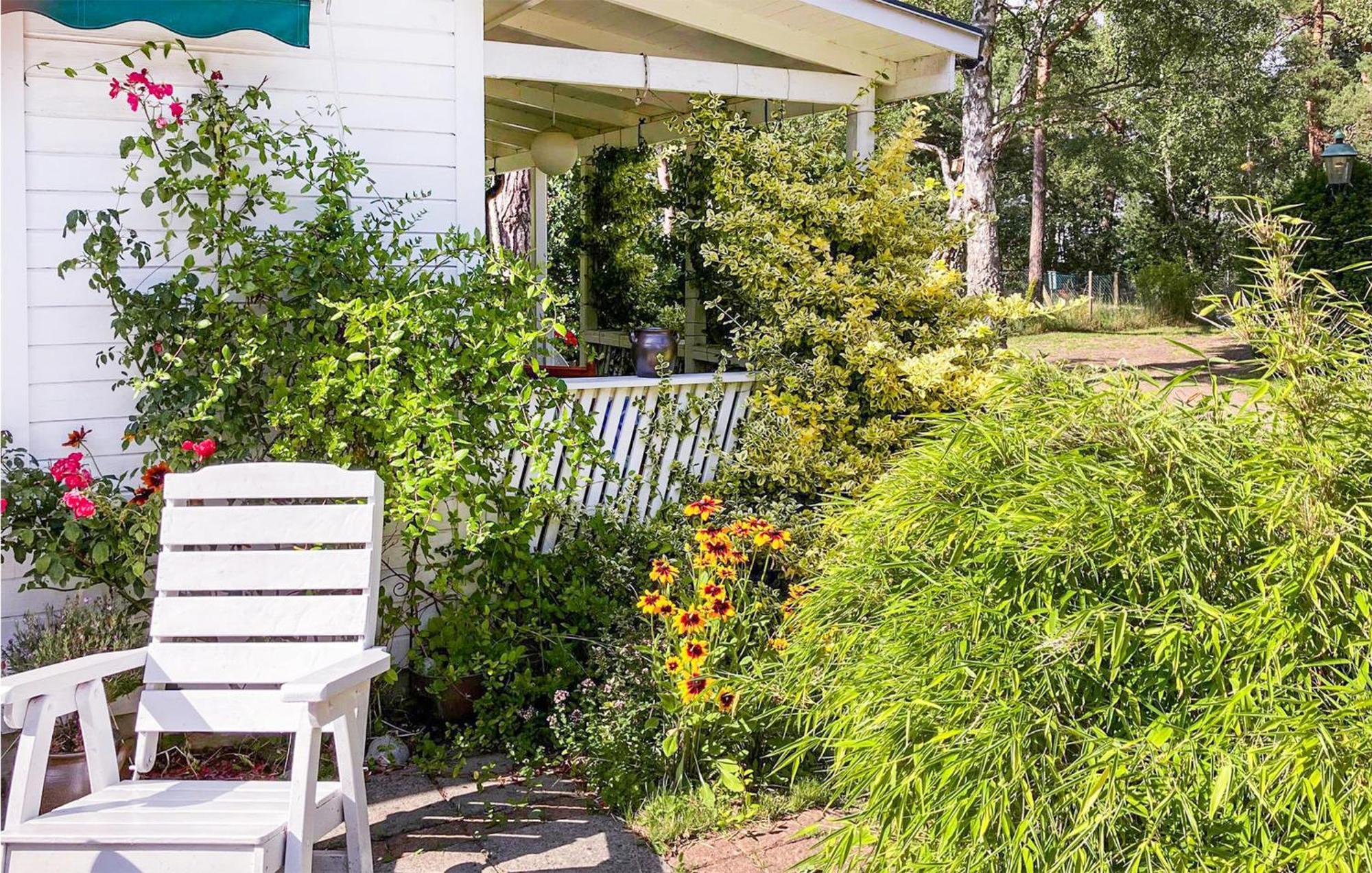 1 Bedroom Amazing Home In Hoellviken Exterior photo